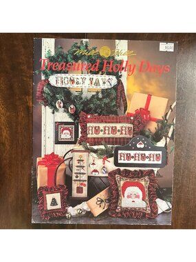 Mill Hill Treasured Holly Days Cross-Stitch Pattern Booklet